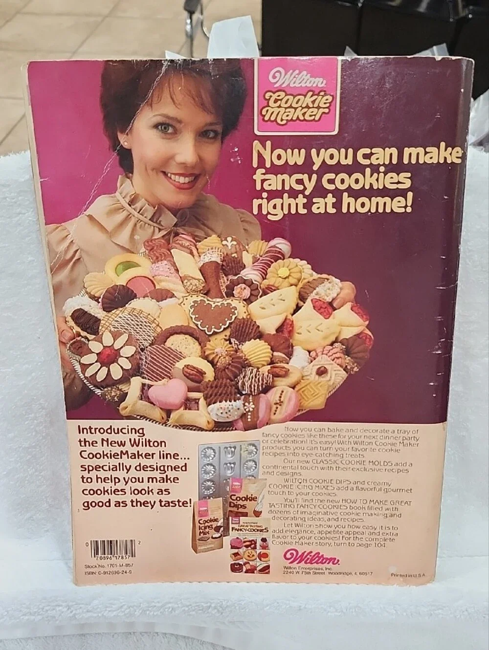 Wilton Cake Decorating Yearbook 1985
